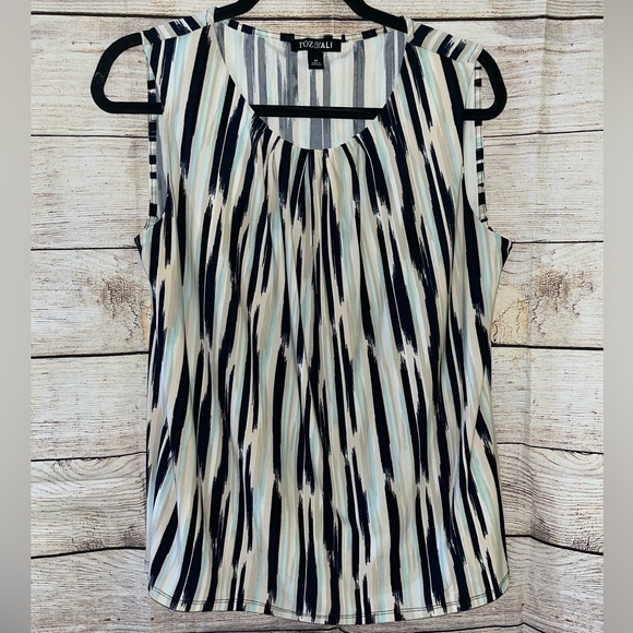 🤎3/$10 Roz & Ali Sleeveless Top Size Medium - Picture 1 of 4